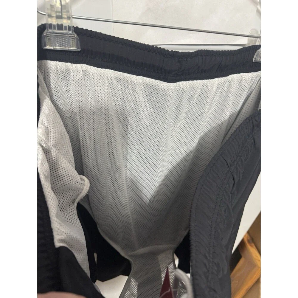 Land’s End Men’s 2XL Black Swim Trunks New With Tags 44 - 46